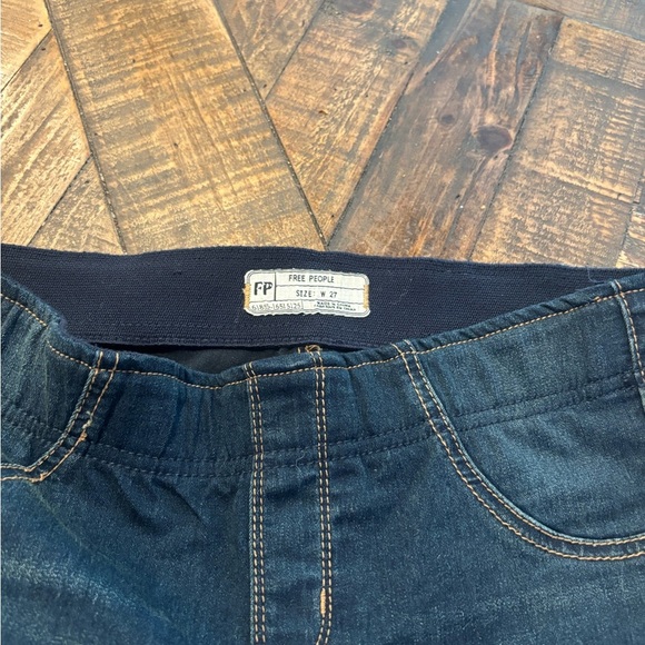 Free People Dark Blue Flare Jeans Pull on denim 27 waist - Picture 5 of 15